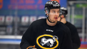 Juho Lammikko fick en offensiv roll i Kärpät. Juho Lammikko på Kärpäts träningar, januari 2020.
