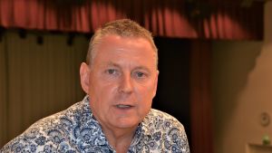 Bildningsdirektör Karl-Erik Gustafsson ser inte så många alternativ med tanke på att antalet elever stadigt minskar. Hangös bildningsdirektör