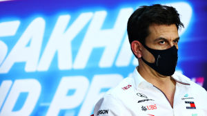 Mercedes stallchef Toto Wolff i Bahrain. Mercedes stallchef Toto Wolff i Bahrain.
