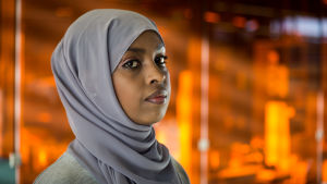 Habiba Ali i Esbo är oroad för hur det ska gå med återuppbyggnaden av Somalia. Henkilökuva Habiba Alista.