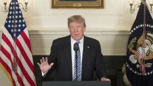 Donald Trump kallar skolskjutningen i Florida "ondska" under en presskonferens i Vita huset. Donald Trump kallar skolskjutningen i Florida "ondska" under en presskonferens i Vita huset.