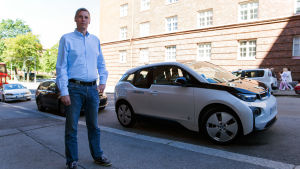 Drive Now-bilar kommer stå till HOAS-kundernas förfogande i framtiden. Timo Valtonen, DriveNow Finlandin liiketoimintajohtaja