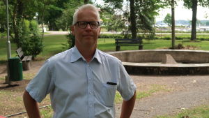 För Arto Mustonen är Bruksparken välbekant och han tycker att man borde vara rädd om de gamla träden. Arto Mustonen.