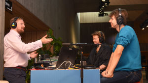 Ted Urho intervjuar Laura Kolbe och Sebastian Österman om studentkårens historia. utesändning vid Tankehörnan