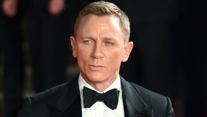 Daniel Craigs sista rollprestation som James Bond har på grund av coronaviruset skjutits upp från april 2020 till oktober 2021. Daniel Craig.