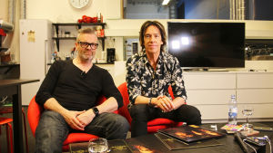 Micke Syd och Per Gessle tar snart farväl av Gyllene Tider. Micke Syd Andersson (till vänster) och Per Gessle med de tre första Gyllene Tider skivorna på bordet.
