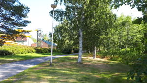 Hybridarenan placeras i Idrottsparken invid simhallen. Hybridarenan placeras i Idrottsparken invid simhallen