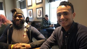 Shawn Austin (till vänster) och Isaiah McGahee studerar vid Wilkes University. Två väljare i Scranton, Pennsylvania.