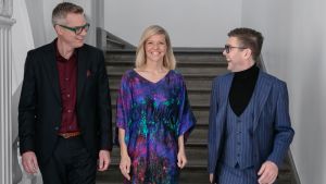Mårten Svartström, Sonja Kailassaari och Thomas Lundin inför festen, 2020