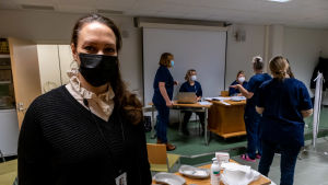 Heidi Räihä-Jaakola är verkställande direktör för Kungsvägens arbetshälsa. Heidi Räihä-Jaakola vid vaccineringsplatsen.
