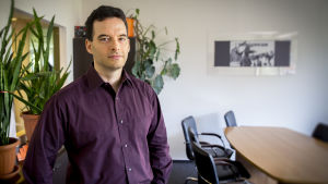 Robert László vid tankesmedjan Political Capital, säger att de politiska grupperna i Ungern har sina egna hängivna följare, och att information sällan flödar fritt mellan dem. Robert Laszlo, Political Capital, Budapest Hungary