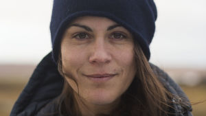 Seriens regissör Anne Sewitsky Regissör Anne Sewitsky i närbild under arbetet med serien Monster.