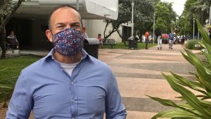 Kubanamerikan och Trumpsupporter. Hector Duñes har nyligen röstat när Svenska Yle träffar honom i Miami. Hector Nunes i Miami har nyligen röstat på Trump.