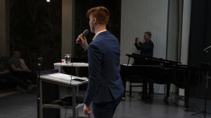 Alexander Beijar har i två år ansvaret för arrangemangen och jag har modererat tävlingen tre gånger och snart börjar jag lära mig alla detaljerna. Debatt-tävlingen 2020