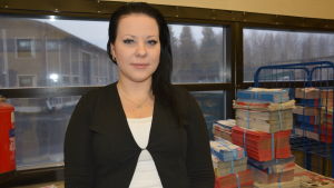 Katja Myyryläinen vill gärna anställa Ghaith AITaie. Katja Myyryläinen är enhetschef på Pasi-Jakelut som hör till koncernen Suomen Suoramainonta.