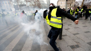 Demonstranter drabbade under morgonen samman med polis Demonstation mot regeringens reformer i Paris