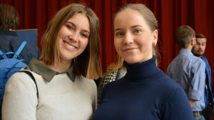 Ansökningar skickas ofta via nätet, men det bästa är om man kan träffas ansikte mot ansikte anser Behm och Kivikangas. Maricke Behm och Madelin Kivikangas