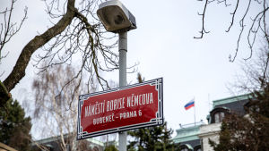 Ryska ambassaden i Prag ligger precis invid den plats som numera officiellt heter Boris Nemtsovs torg. Prag följde Washingtons, Vilnius och Kievs exempel att ändra namnet på en plats nära den ryska ambassaden för att hedra minnet av den mördade ryska politikern Boris Nemtsov. Den 24 februari 2020 beslut Prags lokalpolitiker att namnge området utanför ryska ambassaden till Boris Nemtsovs torg. Boris Nemtsov var en rysk oppositionspolitiker och Putin-kritiker som mördades vintern 2015.
