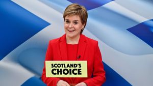 Nicola Sturgeon lanserade det nationalistiska partiets valmanifest i Glasgow i april under sin kampanj inför parlamentsvalet. SNP:s ledare Nicola Sturgeon i Skottland för kampanj inför parlamentsvalet 6.5.2021