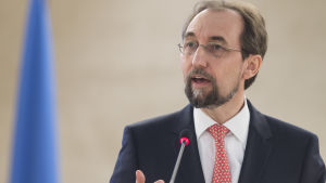 FN:s människorättschef, Zaid Ra'ad al Hussein från Jordanien har länge försökt få slut på de sexuella trakasserierna. fn:s människorättschef zeid ra'ad al hussein