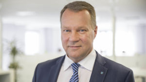 Esbos stadsdirektör Jukka Mäkelä tror att kommunerna är bäst på social- och hälsovård. Espoon kaupunginjohtaja Jukka Mäkelä.