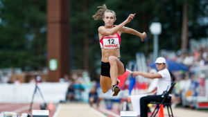Kira Kytölä bärgade sina första medaljer i Kalevaspelen i Jyväskylä. Kira Kytölä.
