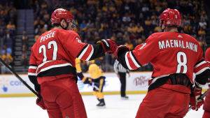 Saku Mäenalanen spelade fram till Brett Pesce i träningsmatchen mot Nashville. Saku Mäenalanen spelade fram till Brett Pesce i träningsmatchen mot Nashville.