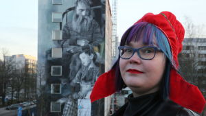 Den här väggmuralen har stor betydelse för Niina Siivikko. Niina Siivikko presenterar en väggmural med samiska kopplingar.