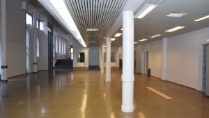 I den nyare delen av byggnaden ska det finnas försäljningsställen. I den nya delen av shoppinggalleriet Arkaden ska det finnas försäljningspunkter.