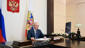 Putin sade sig utgå ifrån att avtalet nu skapar förutsättningarna för ett "rättvis" lösning som gagnar både armenierna och azerbajdzjanerna. Putin sade sig utgå ifrån att avtalet nu skapar förutsättningarna för ett "rättvis" lösning som gagnar både armnierna och azerbajdzjanerna.