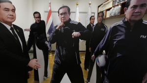 Kartongdockor föreställande Prayuth Chan-ocha. Kartongdockor föreställande Prayuth Chan-ocha.
