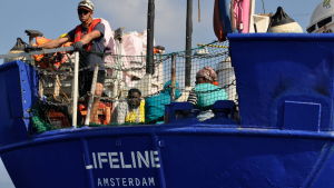 Räddningsfartyget Lifeline efter räddningsoperationen på torsdagen 21.6.2018. Räddningsfartyget Lifeline efter räddningsoperationen på torsdagen 21.6.2018.