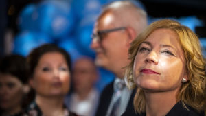 Sparka ut Fidesz, kräver Samlingspartiets Henna Virkkunen. Europarlamenttivaalit 2019. Kokoomuksen mep Henna Virkkunen.