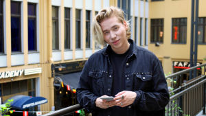Tubettaja sekä muoti- ja lifestylebloggaaja naaGin fanit ovat toivoneet Leaa ja Penttiä takaisin tämän YouTube-kanavalle. "Mietin, että joulun alla voisi tehdä jotain jouluteemaista heidän kanssaan", naaG paljastaa. Janne Naakka eli naaG Helsingin keskustassa.