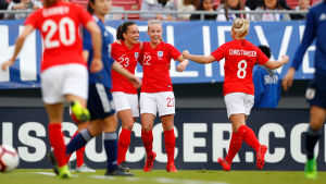 Kan Englands damer gå hela vägen i år? England firar mål i SheBelieves Cup 2019.