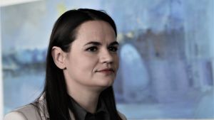 Svetlana Tichanovskaja Svetlana Tichanovskaja i närbild i samband med hennes första presskonferens i Vilnius efter flykten från Belarus.