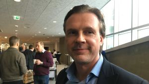 Jussi Vira poängterar att staden ska stöda utveckling på bästa möjliga sätt eftersom det hör till stadens uppgifter. jussi vira