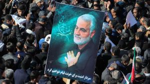 Sörjande iranier hedrade den dödade generalen Qasem Suleimani då han begravdes i Kerman i Iran.