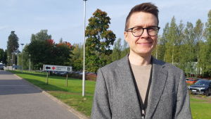 Ville Pursiainen, direktör för Lojo sjukvårdsområde, säger att förändringen på Lojo sjukhus från och med 1 oktober inte är så stor. Sjukhuset har redan i två år tagit emot patienter från Raseborgs sjukhus. Ville Pursiainen.