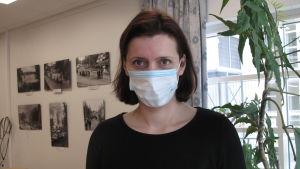Personalen är det viktigaste, vårdarna skapar ett gott liv för de äldre säger enhetschef för dygnet runt-boende Bernadetta Stenström. Kvinna i närbild.