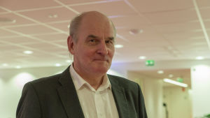 Professor Matti Tolvanen. Matti Tolvanen / Rikos ja prossessioikeuden professori / Tupakka 2 / 11.10.2017