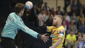 Teemu Tamminens Cocks spelar i Champions League den här hösten. Teemu Tamminens ccosk var nära att besegra Ademar Leon i Champions League i handboll.