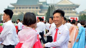 Nordkoreaner i Pyongyang firade under veckoslutet 69 årsdagen av landets grundande Nordkoreaner i Pyongyang firade under veckoslutet 69 årsdagen av landets grundande