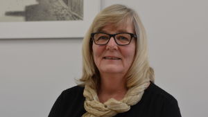Benita Öberg har inget att invända mot den vård Kårkulla erbjuder. Kritiken handlar mer om ekonomi och genomskinlighet. Benita Öberg