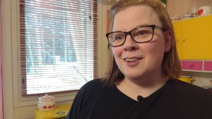 Marika Kniivilä är mamma till en 11-årig pojke som fått en manlig vuxen vän i sitt liv. Marika Kniivilä, mamma till en pojke som fått mycket glädje av manskompisverksamheten.