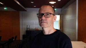 Sami van Ingen on tehnyt kokeellisia lyhytelokuvia Oi maamme! -hankkeeseen.