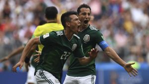 Hirving Lozano tillhör turneringens absolut bästa spelare så här långt. Hirving Lozano jublar efter ett mål mot Tyskland