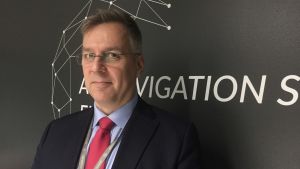 Karri Hannula, Finlands flygledningscentral tycker det är oroväckande att drönare används för att äventyra säkerheten i luftrummet. Karri Hannula, chef vid Finlands flygledningscentral.
