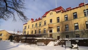 Barkbackens servicehem blir också undervisningslokal för närvårdarstuderande. Barkbackens servicehus vintertid.