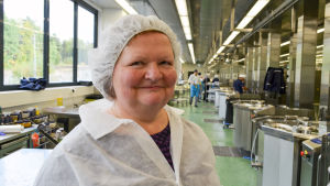 Hellen Junninen, operativ chef på Espoo Catering. operativ chef Hellen Junninen i Espoo Caterings storkök i Kilo